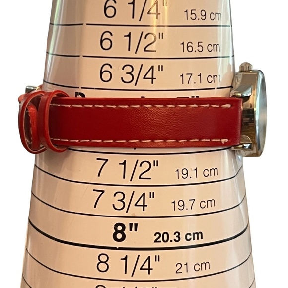 Disney Accutime Minnie Mouse Red leather strap ladies  watch working - Picture 10 of 10